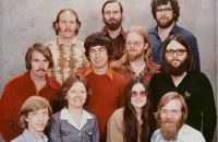 Люди со знаменитой фотографии из офиса Microsoft: Где они сейчас? (Фото)
