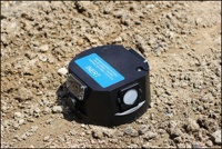 Военный смартфон воткнули в землю