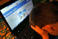 Facebook пять часов работал с перебоями