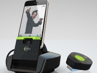 Подставка для смартфонов Swivl облегчит запись мобильного видео (ВИДЕО)