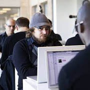 Шпионское ПО для Google Glass делает снимки каждые 10 секунд и загружает их на удаленный сервер