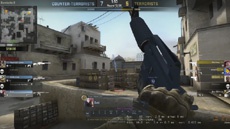 Девушка убила противника дымовой гранатой в Counter-Strike: Global Offensive