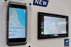 Как работает беспроводной Apple CarPlay на примере Alpine iLX-107