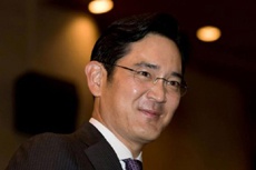 Вице-президента Samsung не стали арестовывать