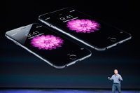 Apple подстраховался большим iPhone от стагнации продаж планшетов