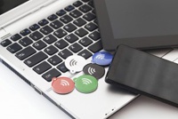 Як вмикати комп'ютер смартфоном