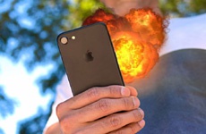 iPhone 7 взорвался в руках владельца во время видеосъемки