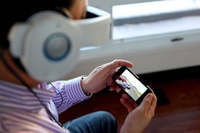 Glyph - мобильный кинотеатр для iPhone и iPad