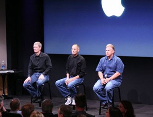 Стив Джобс угрожал Palm судебными исками - архивные документы