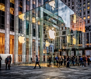 Apple пытается защитить данные пользователей