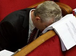 В Раде зарегистрировано сразу три законопроекта об электронных коммуникациях