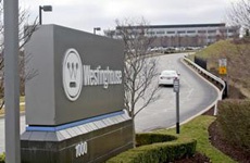 Toshiba продаст принесшую рекордные убытки "дочку"