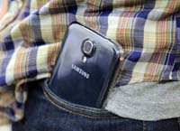 В США студентов эвакуировали из-за «вооруженного» смартфоном Samsung человека