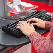 Microsoft устранила брешь в Kerberos DC