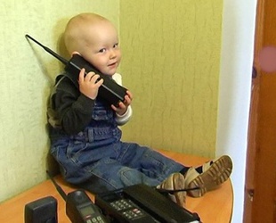 Украинец собрал внушительную коллекцию старых мобильных телефонов