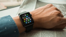 Отчего увеличились габариты Apple Watch Series 2?
