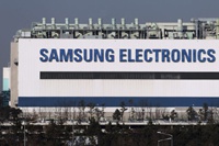 Samsung сокращает заказы на компоненты для high-end смартфонов