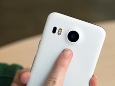 LG готовит новый смартфон со сканером отпечатков пальцев