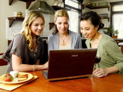 Украинская молодежь не хочет жить без мобильных и соцсетей