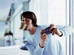 Как вы думаете, где большинство людей играет в моби игры?