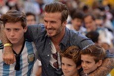 Хакеры уличили Бекхэма в меркантильности