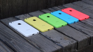 Apple планирует выпускать iPhone 5C в больших объемах, нежели iPhone 5S