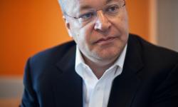 Стивен Элоп отказал Nokia в снижении своего 25-миллионного бонуса из-за развода