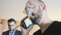 На CES привезли Android-смартфон, который можно «курить»