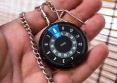 Motorola Moto 360 превратили в карманные часы