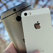 iPhone 5s против HTC One M8 в тесте камеры