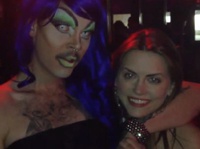 На Youtube высмеяли любовь к позированию перед камерой