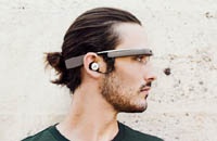 Google показала фотографии второго поколения «умных» очков