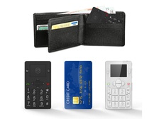 Телефон уместили в кредитную карту