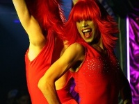 Приставы переоделись в онлайн-блондинок