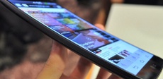 Изогнутый смартфон LG G Flex появится на международном рынке в декабре