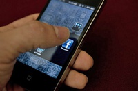 В КНДР заблокировали Facebook и Twitter