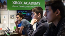 Microsoft бесплатно научит школьников создавать игры для ПК и Xbox