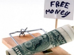 Украинцам в Интернете предлагают помочь "красть по закону" и "выбивать долги"