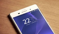 Пользователи флагмана Sony Xperia Z3 публикуют в Сети фотографии изогнутых смартфонов