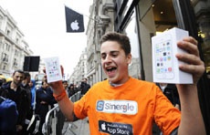 Все больше жителей США хотят купить iPhone 6, даже не увидев новинку