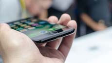 Скольких клиентов потеряла Apple, лишив iPhone 7 разъема для наушников?