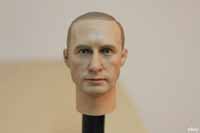 В Интернете продают Путина с запасной головой