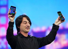 Главного разработчика мобильной Windows 10 уличили в использовании iPhone