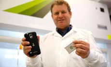 Создан аккумулятор для смартфонов, который заряжается за одну минуту