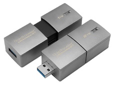 Kingston начала продажи «самой большой в мире» USB-флешки объемом 2 ТБ