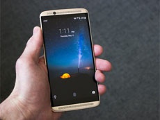 ZTE Axon 7 получил очередное обновление