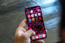 Первые покупатели iPhone X не смогли его активировать