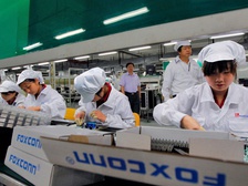 "Айфоны" начнут собирать рядом с "нокиями"