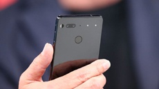 "Отец Android" привлек 300 млн долларов на борьбу с Apple и Samsung