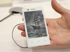 Монохромные Android-смартфоны работают неделю без подзарядки